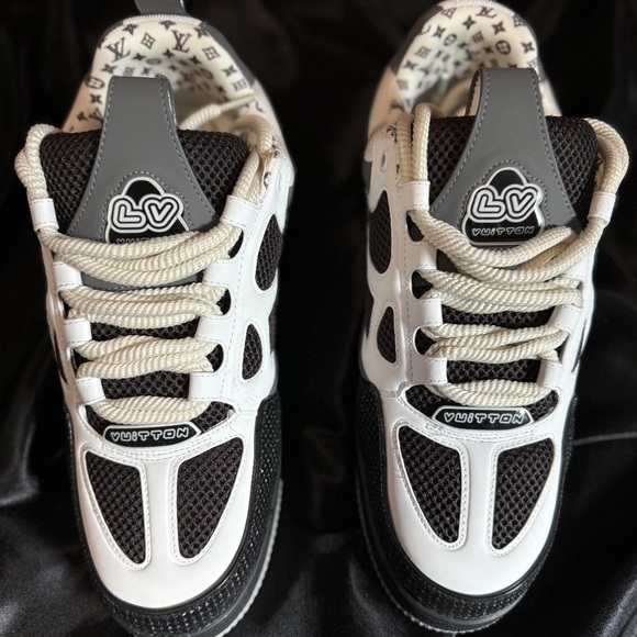 The LV Skate sneaker is revisited this season in a mix of materials - Picture 2 of 7